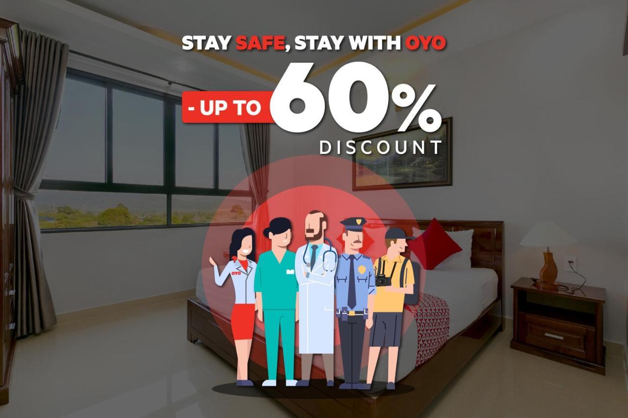 Oyo 821 Hotel Dinasti Макасар Екстериор снимка